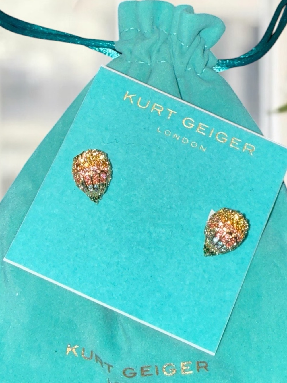Kurt Geiger London Rainbow Crystal Eagle Head Stud Earrings NWT Gold Tone - Picture 2 of 4